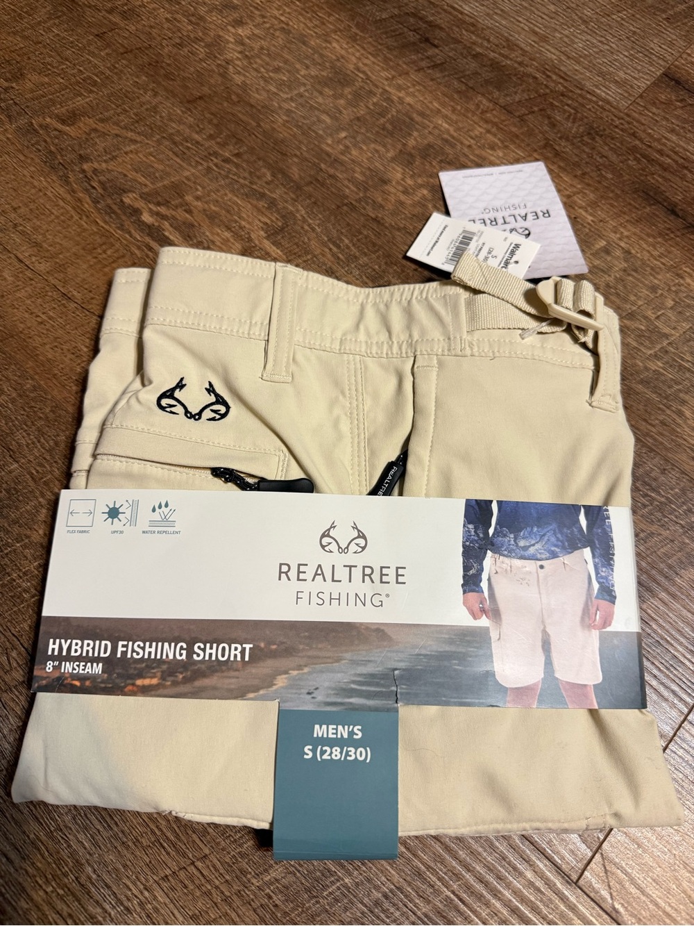 Realtree Men’s Hybrid Fishing Shorts – Beige/Tan